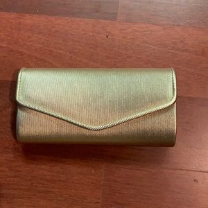 Gold clutch 👛
